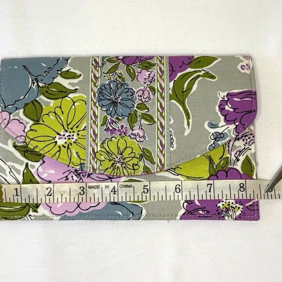 Vera Bradley Travel Wallet Watercolor Gray Floral Slim Flat Clutch NWT - Picture 8 of 9